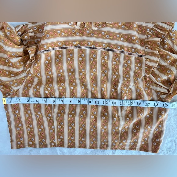 Urban Outfitters size L Prairie Ruffle Boxy Cropped Top - Picture 8 of 11